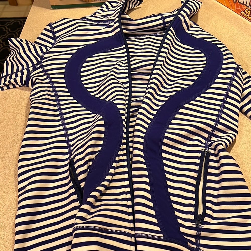 Ladies medium Lululemon jacket